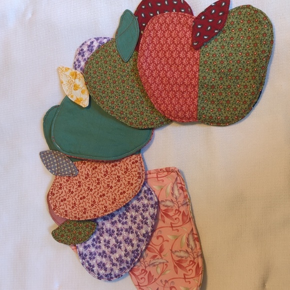 Hand Crafted Mug Coasters Set of 6 (5 Apples 1 Heart) Cute! - Picture 3 of 6